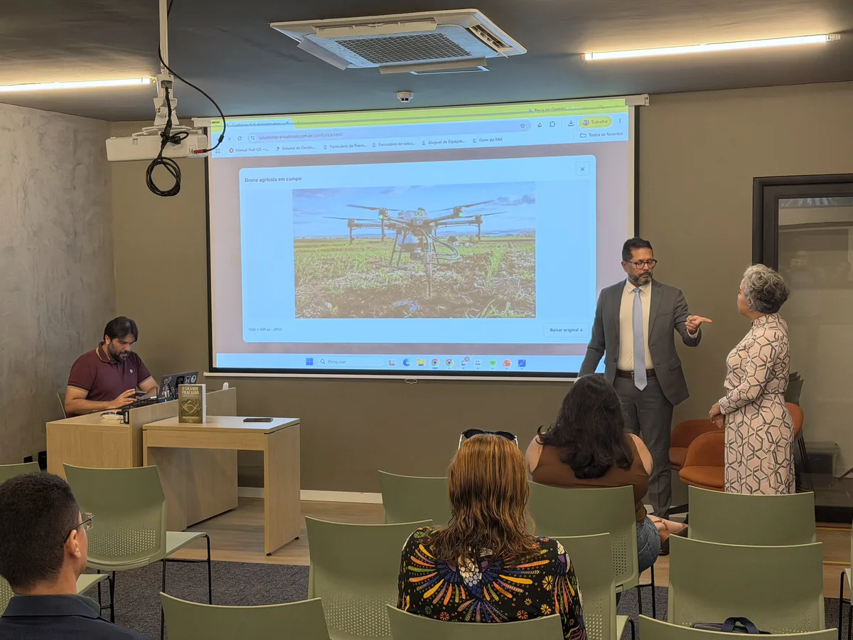Apresentação & Palestra — 010 — Registro da coletiva de imprensa Confiance