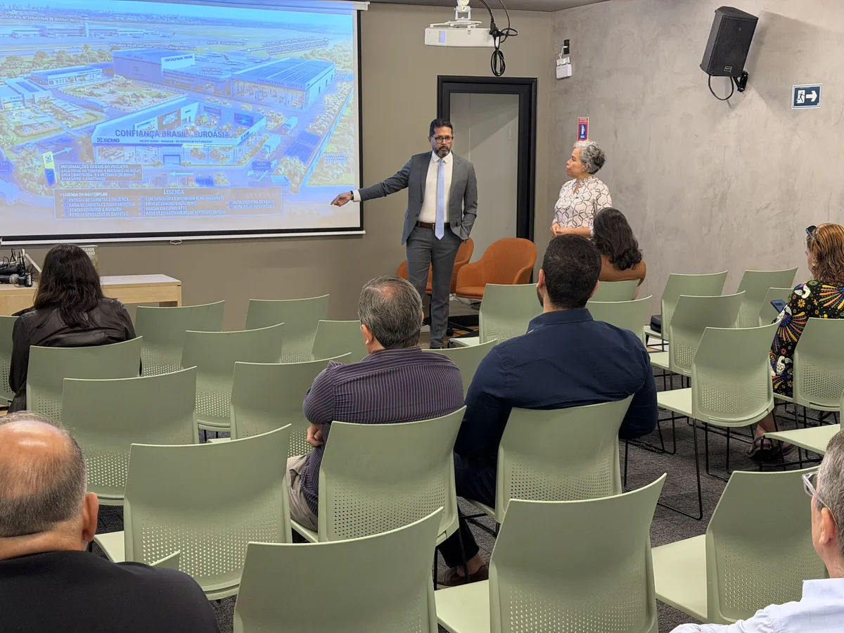 Apresentação & Palestra — 011 — Registro da coletiva de imprensa Confiance