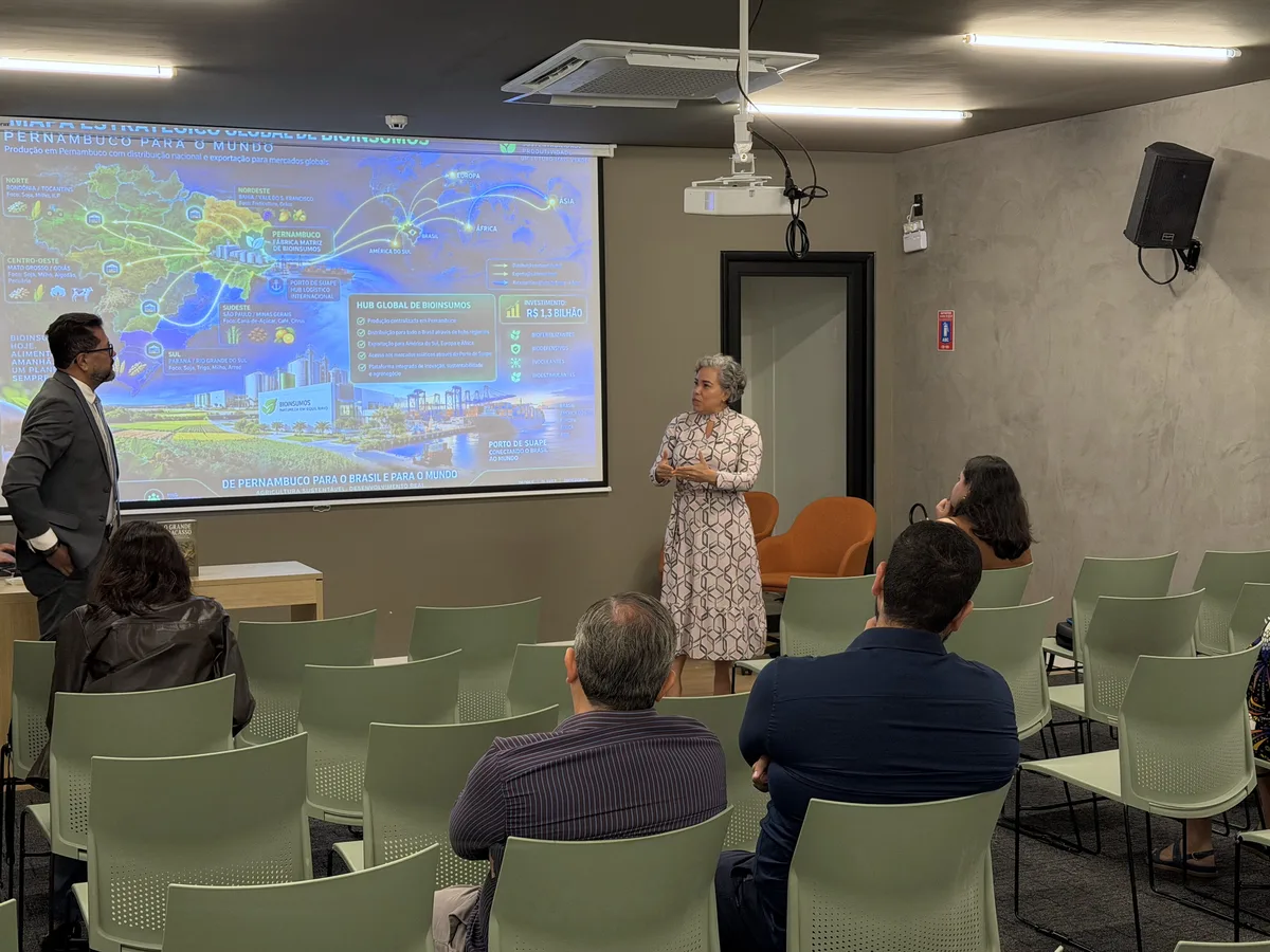Apresentação & Palestra — 014 — Registro da coletiva de imprensa Confiance