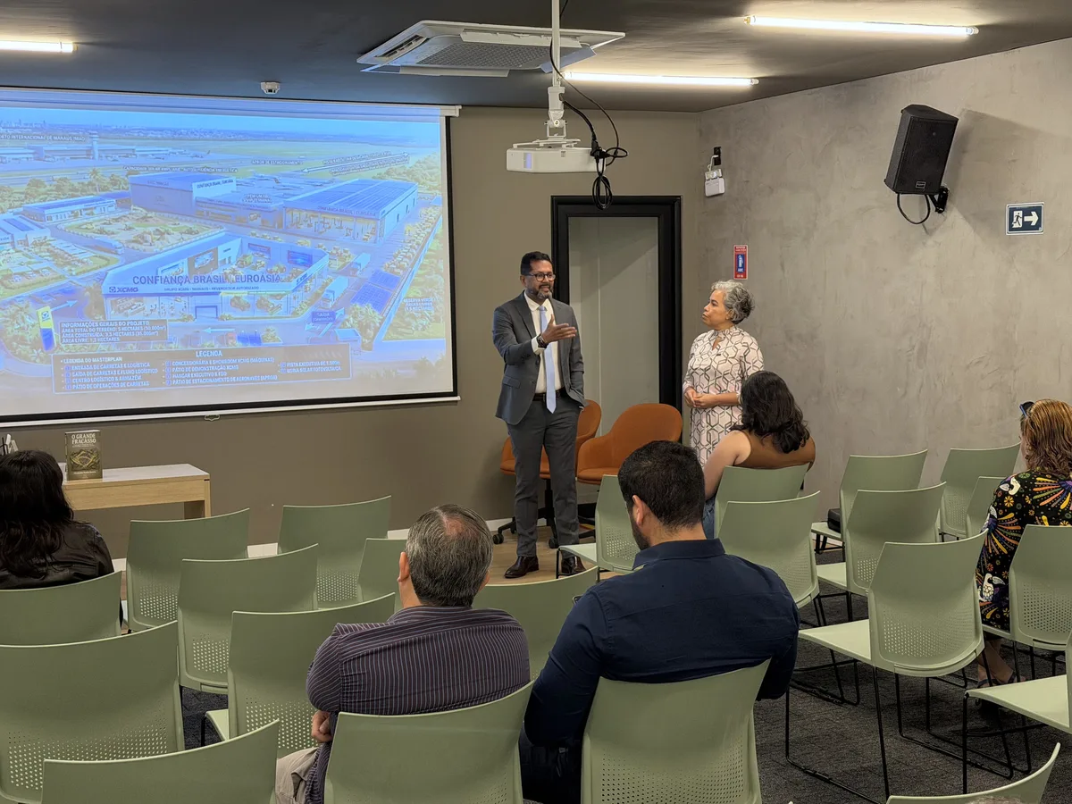 Apresentação & Palestra — 015 — Registro da coletiva de imprensa Confiance