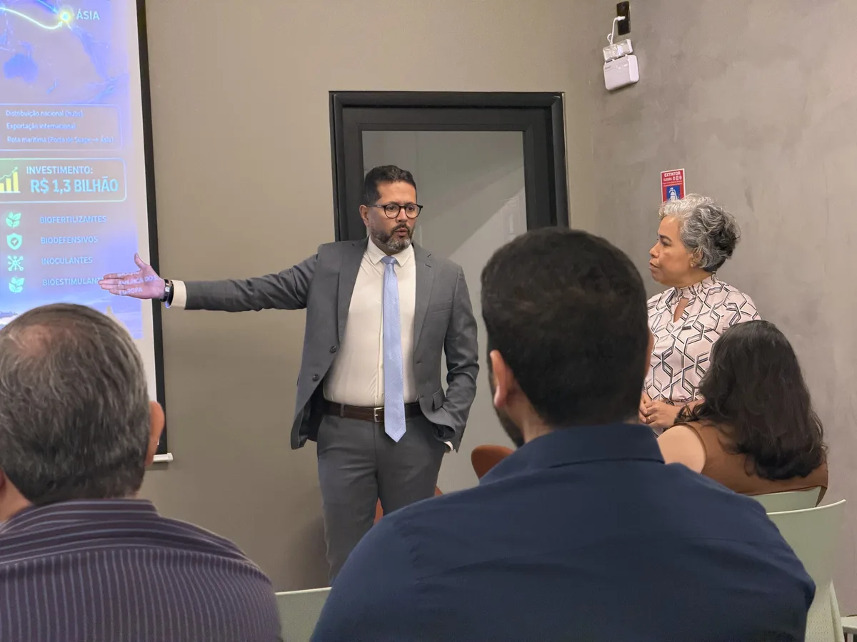 Apresentação & Palestra — 021 — Registro da coletiva de imprensa Confiance