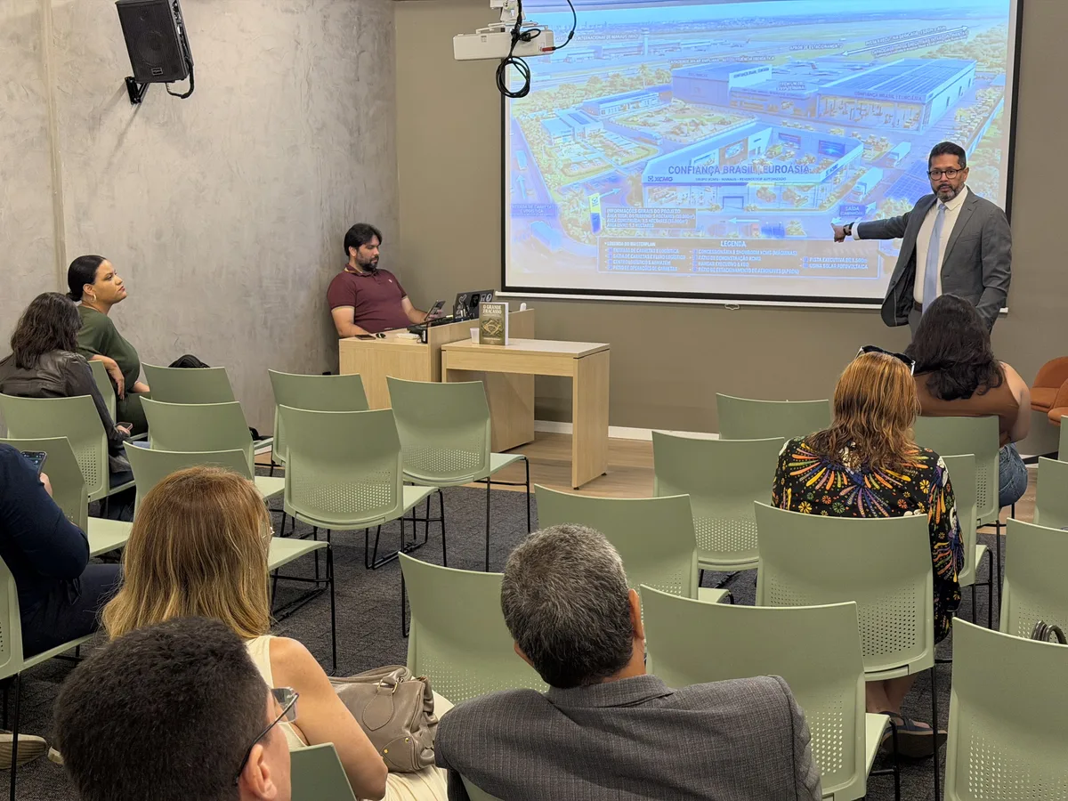 Apresentação & Palestra — 023 — Registro da coletiva de imprensa Confiance