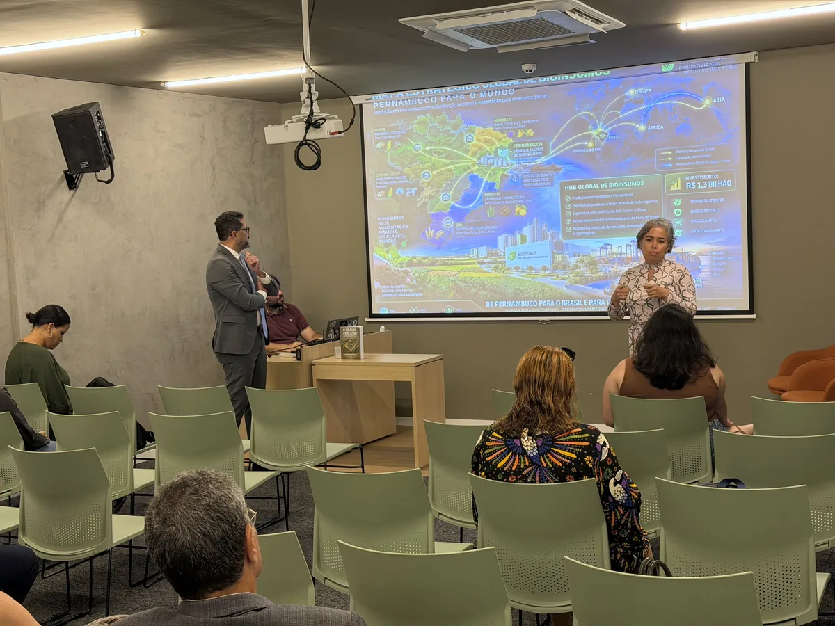 Apresentação & Palestra — 030 — Registro da coletiva de imprensa Confiance