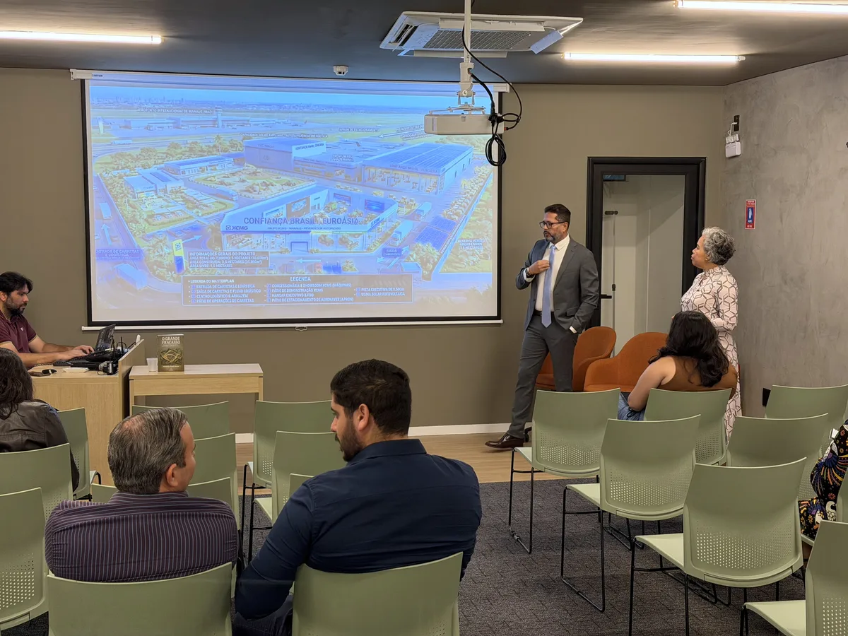 Apresentação & Palestra — 031 — Registro da coletiva de imprensa Confiance