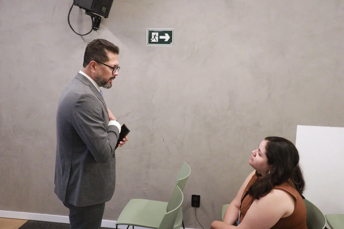 Convívio & Networking — 001 — Registro da coletiva de imprensa Confiance