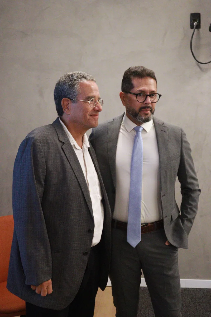 Convívio & Networking — 004 — Registro da coletiva de imprensa Confiance