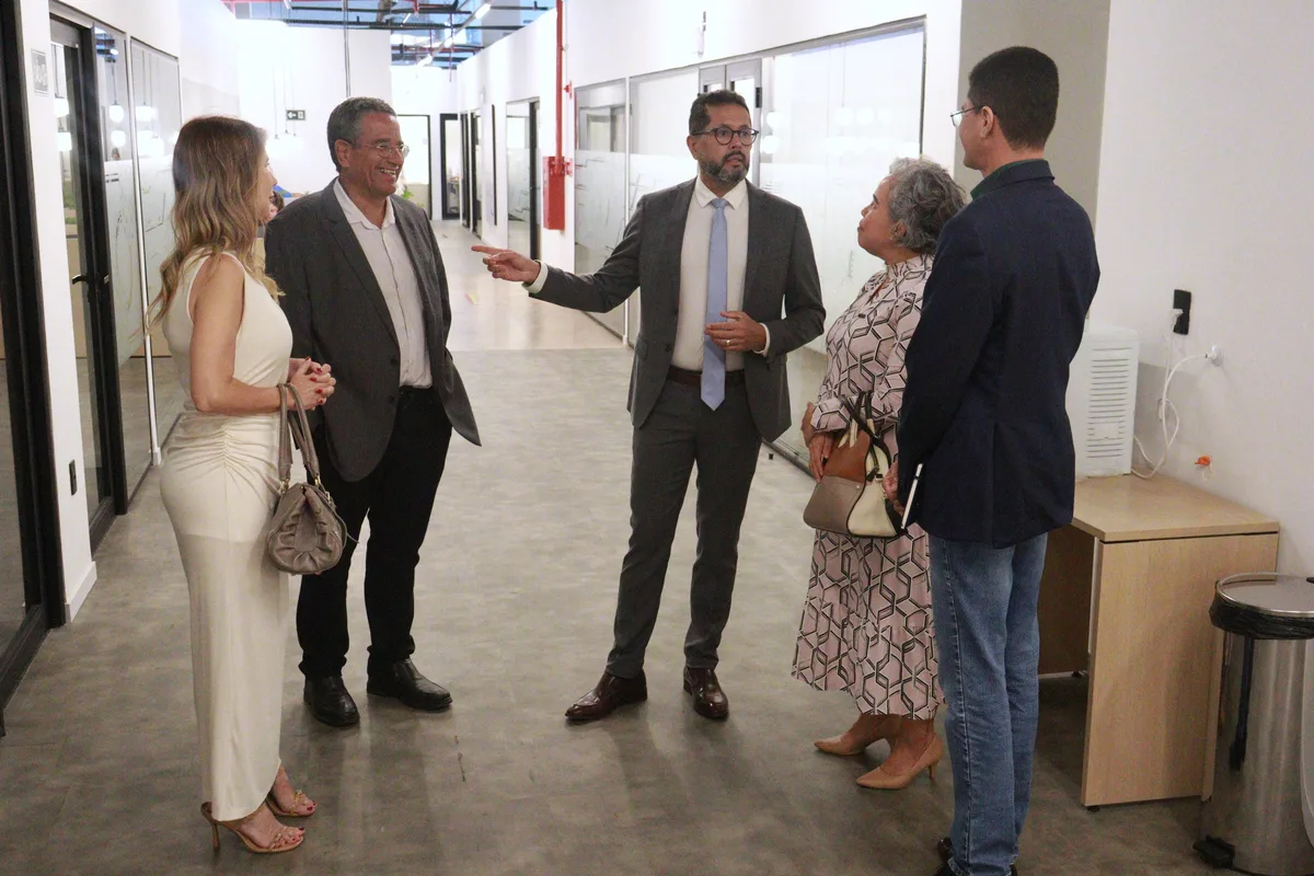 Convívio & Networking — 006 — Registro da coletiva de imprensa Confiance