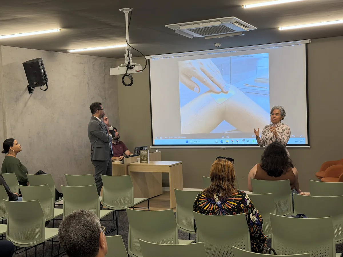 Convívio & Networking — 011 — Registro da coletiva de imprensa Confiance