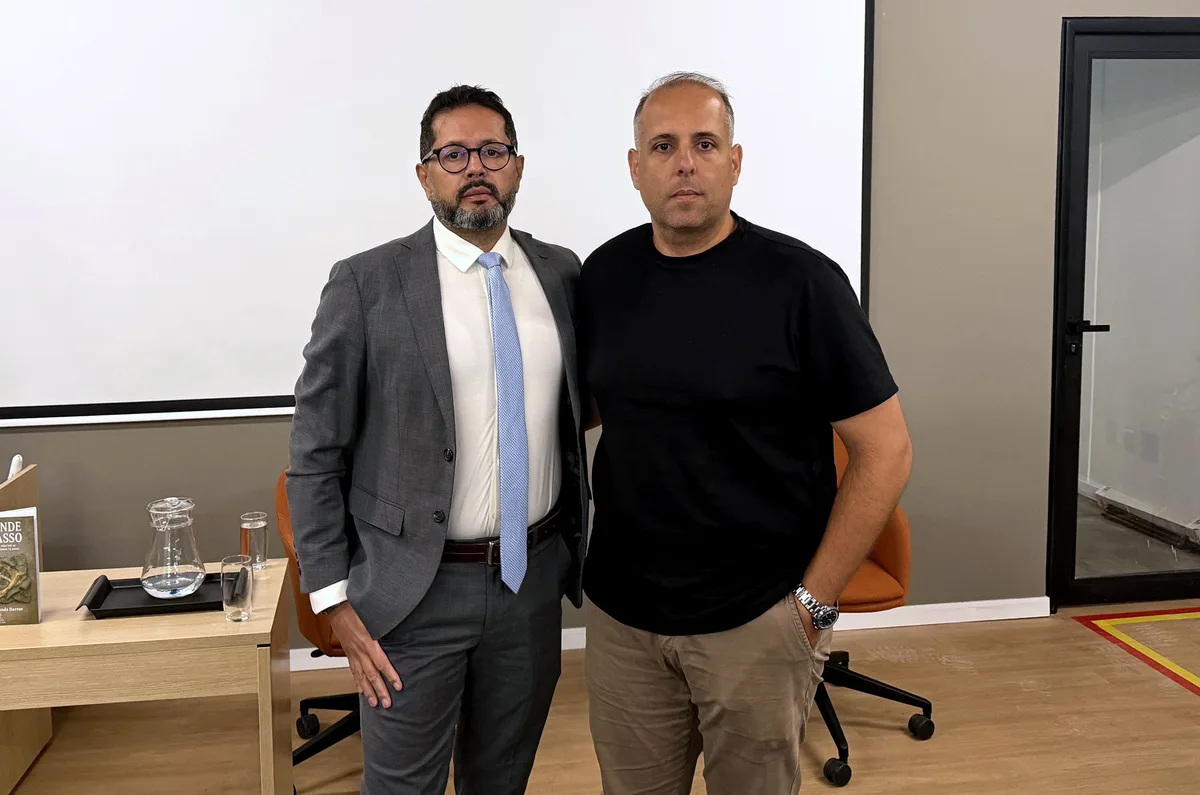 Seleção Especial — 015 — Registro da coletiva de imprensa Confiance